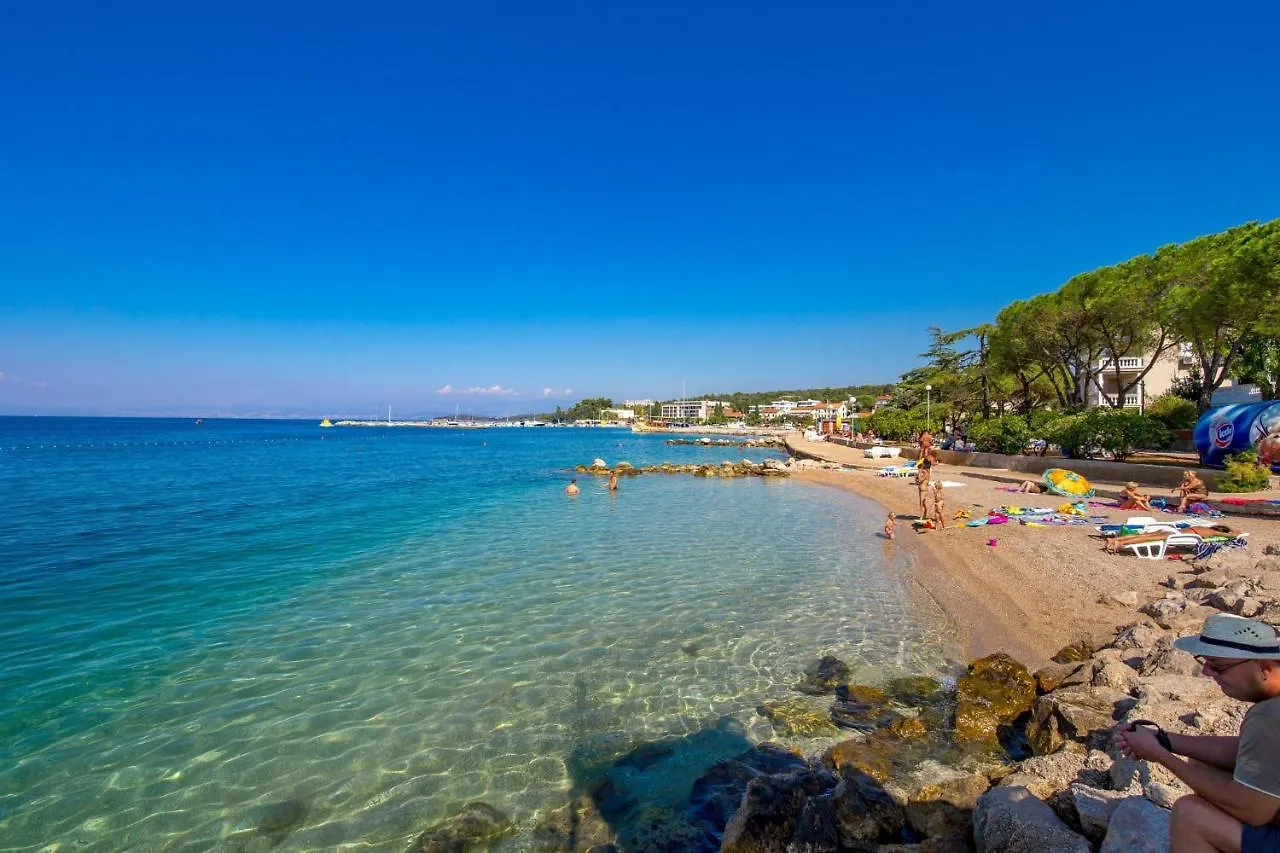 Apartment Palm Tree Malinska Croatia